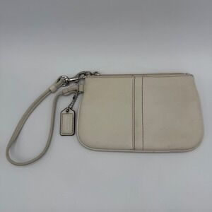Coach Cream Leather Wristlet Pouch Clutch‎ Bag With Strap Tag